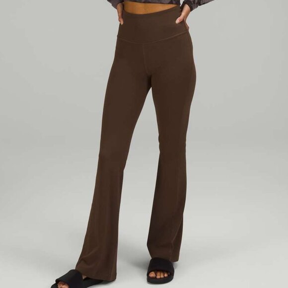 Lululemon Groove Super-High-Rise Flared Pant in Java, Size 8 - Picture 1 of 4
